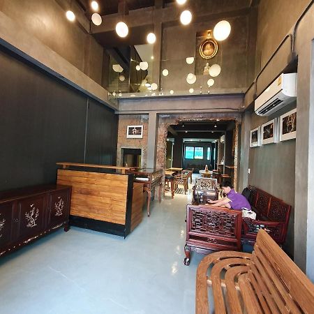 Baan Wualamphong บ้านวัวลำพอง Бангкок Экстерьер фото